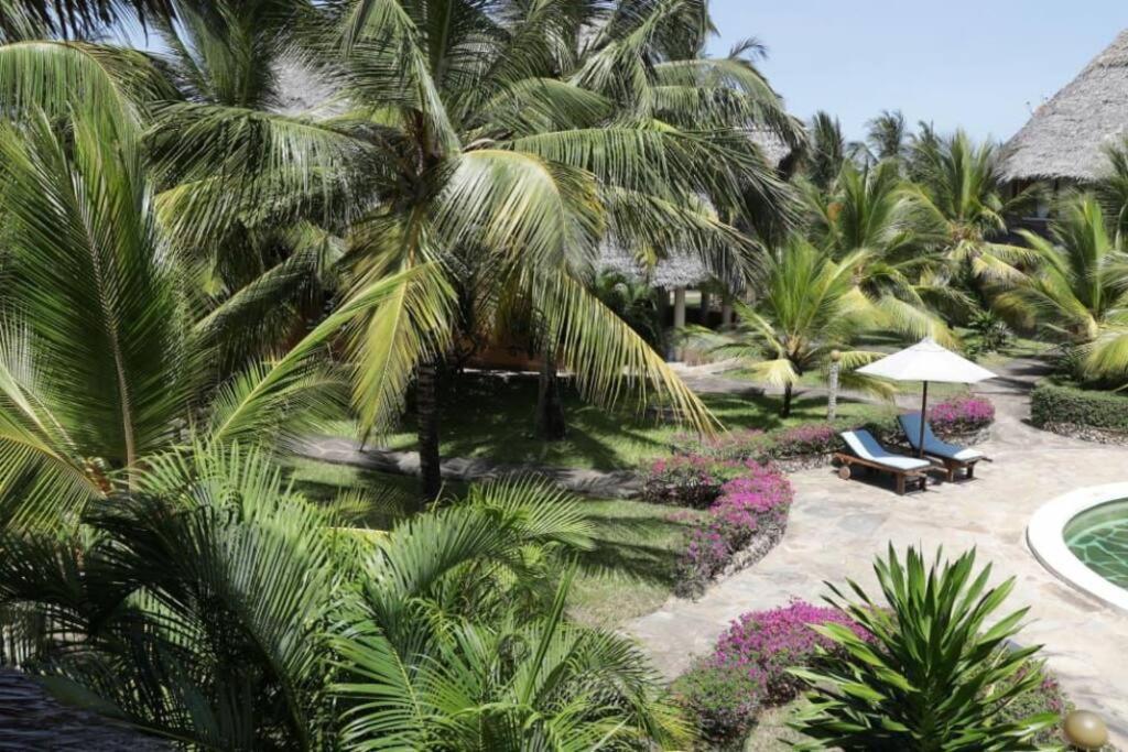 Tembo Beach Cottage Malindi Exterior photo